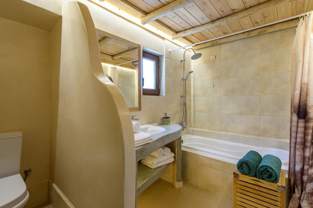 Country Velani 3*
