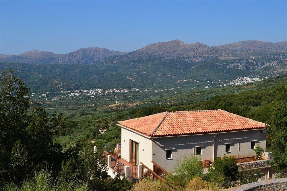 Country Velani 3*